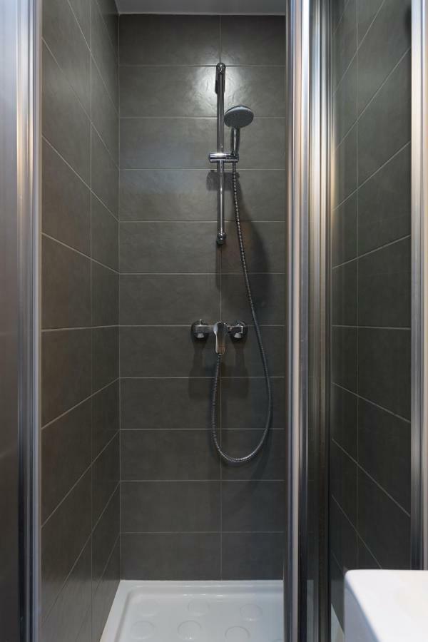 Studette De Charme Neuve Proche Invalides Apartamento Paris Exterior foto